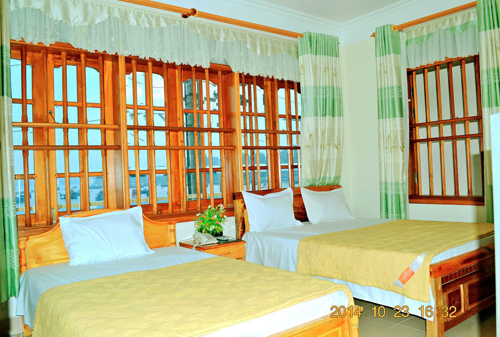 Hoang Ngoc Hotel Dong Khe Sau Buitenkant foto