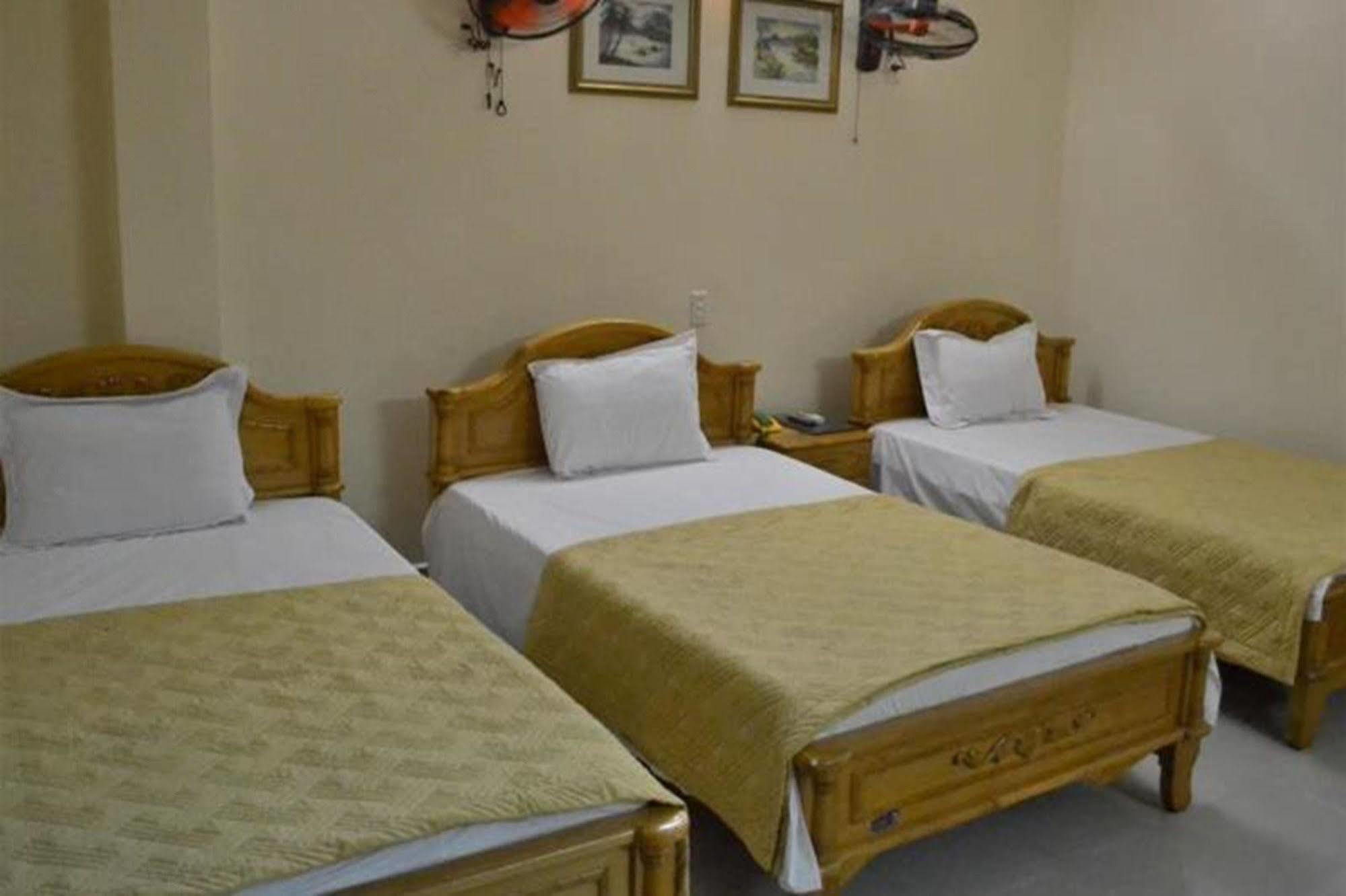 Hoang Ngoc Hotel Dong Khe Sau Buitenkant foto