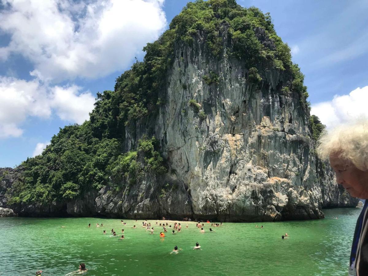 Hoang Ngoc Hotel Dong Khe Sau Buitenkant foto